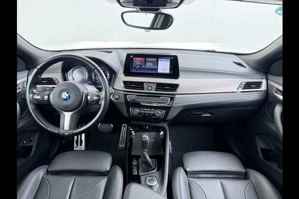 BMW X2 xDrive25e M SPORT Business Edition Plus VAN: 31.900,- VOOR: 29.330,- UW WKVOORDEEL: 2.570,- | BOMVOL | PHEV| PANO| NAP| STOEL + STUURVERWARMING| COMFORT ACCESS| ELEK. ACHTERKLEP| AFNEEMBARE TREKHAAK| HUD| ACHTERUITRIJCAMERA| APPLE CARPLAY