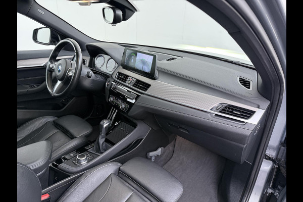 BMW X2 xDrive25e M SPORT Business Edition Plus VAN: 31.900,- VOOR: 29.330,- UW WKVOORDEEL: 2.570,- | BOMVOL | PHEV| PANO| NAP| STOEL + STUURVERWARMING| COMFORT ACCESS| ELEK. ACHTERKLEP| AFNEEMBARE TREKHAAK| HUD| ACHTERUITRIJCAMERA| APPLE CARPLAY