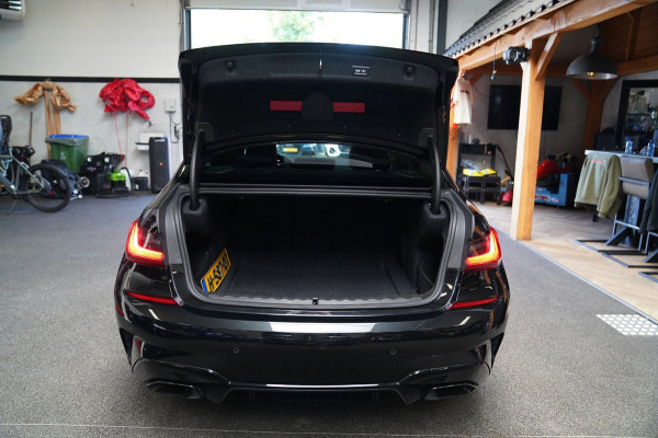 BMW 3-serie M340i xDrive High Executive Edition | Harman Kardon | HuD | Schuif/kanteldak | 360 cam | Adaptieve Cruise | 374 PK