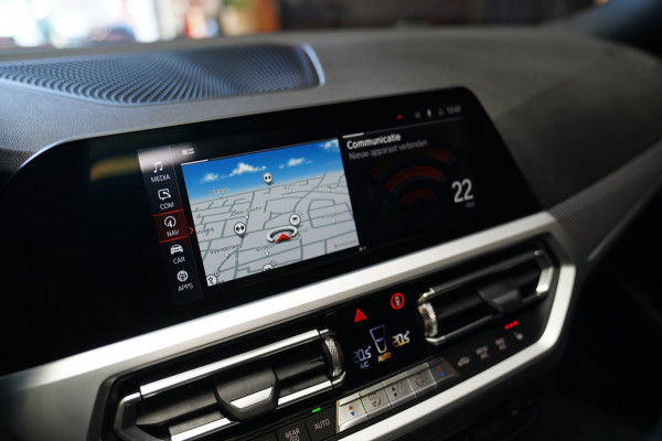 BMW 3-serie M340i xDrive High Executive Edition | Harman Kardon | HuD | Schuif/kanteldak | 360 cam | Adaptieve Cruise | 374 PK