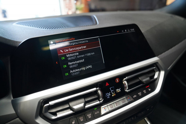 BMW 3-serie M340i xDrive High Executive Edition | Harman Kardon | HuD | Schuif/kanteldak | 360 cam | Adaptieve Cruise | 374 PK