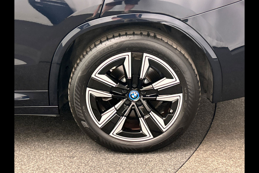 BMW iX3 High Executive 80 kWh | M-Sport | SOH 100% | Pano/Dak | Leder | Camera | Adapt.Cruise/Control