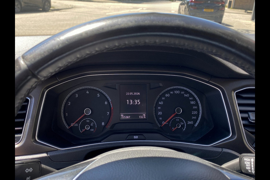 Volkswagen T-Roc 1.0 TSI Style - Navigatie I Airco I Veiligheid pakket I LED I PDC I Sport velgen I Dealer onderhouden