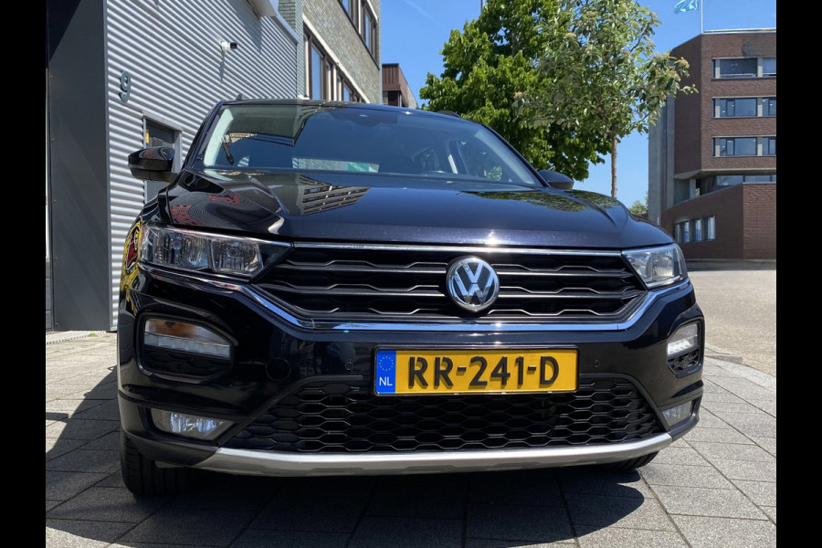 Volkswagen T-Roc 1.0 TSI Style - Navigatie I Airco I Veiligheid pakket I LED I PDC I Sport velgen I Dealer onderhouden