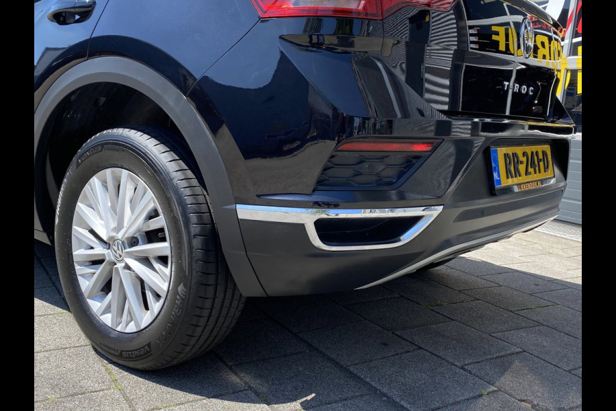 Volkswagen T-Roc 1.0 TSI Style - Navigatie I Airco I Veiligheid pakket I LED I PDC I Sport velgen I Dealer onderhouden
