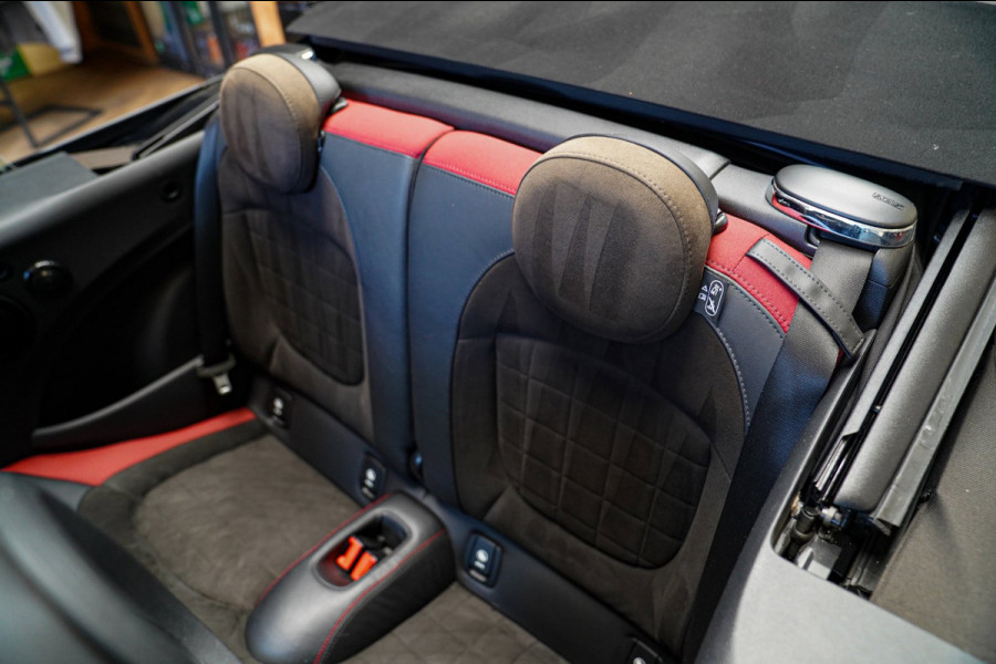 MINI Cabrio 2.0 John Cooper Works Chili | Cabriolet | Luxe Leder / Alcantara | Harman/Kardon | Camera | 231PK | HuD