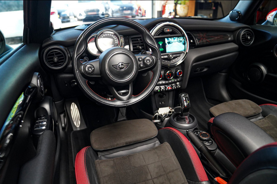 MINI Cabrio 2.0 John Cooper Works Chili | Cabriolet | Luxe Leder / Alcantara | Harman/Kardon | Camera | 231PK | HuD