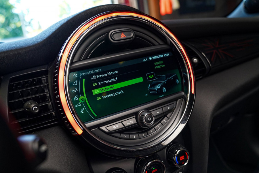 MINI Cabrio 2.0 John Cooper Works Chili | Cabriolet | Luxe Leder / Alcantara | Harman/Kardon | Camera | 231PK | HuD