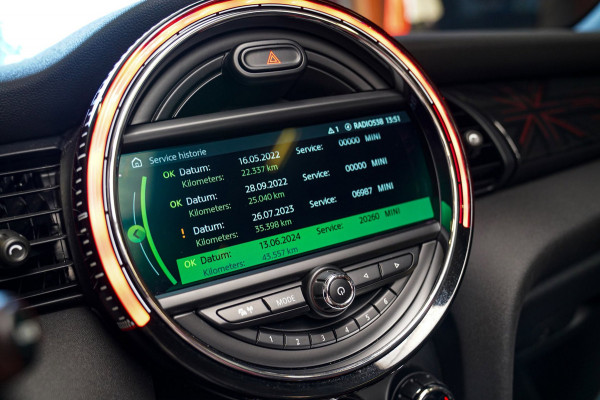 MINI Cabrio 2.0 John Cooper Works Chili | Cabriolet | Luxe Leder / Alcantara | Harman/Kardon | Camera | 231PK | HuD