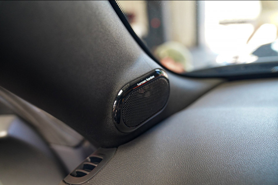 MINI Cabrio 2.0 John Cooper Works Chili | Cabriolet | Luxe Leder / Alcantara | Harman/Kardon | Camera | 231PK | HuD