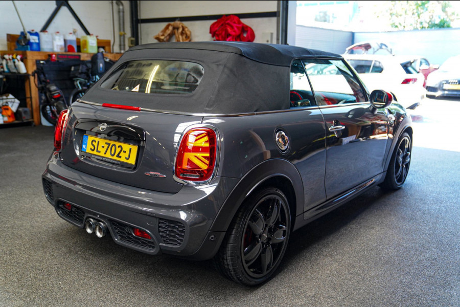 MINI Cabrio 2.0 John Cooper Works Chili | Cabriolet | Luxe Leder / Alcantara | Harman/Kardon | Camera | 231PK | HuD