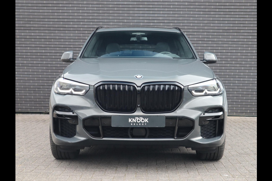 BMW X5 xDrive45e High Executive M Sport Pakket Automaat /  Live Cockpit Professional / Panoramadak / Driving Assistant Professional / Trekhaak / Luchtvering / Comfortstoelen / M Sportremsysteem / 22 Inch / Hifi / Parkeerhulpsysteem Plus