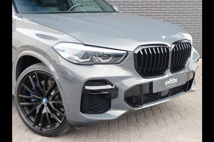 BMW X5 xDrive45e High Executive M Sport Pakket Automaat /  Live Cockpit Professional / Panoramadak / Driving Assistant Professional / Trekhaak / Luchtvering / Comfortstoelen / M Sportremsysteem / 22 Inch / Hifi / Parkeerhulpsysteem Plus