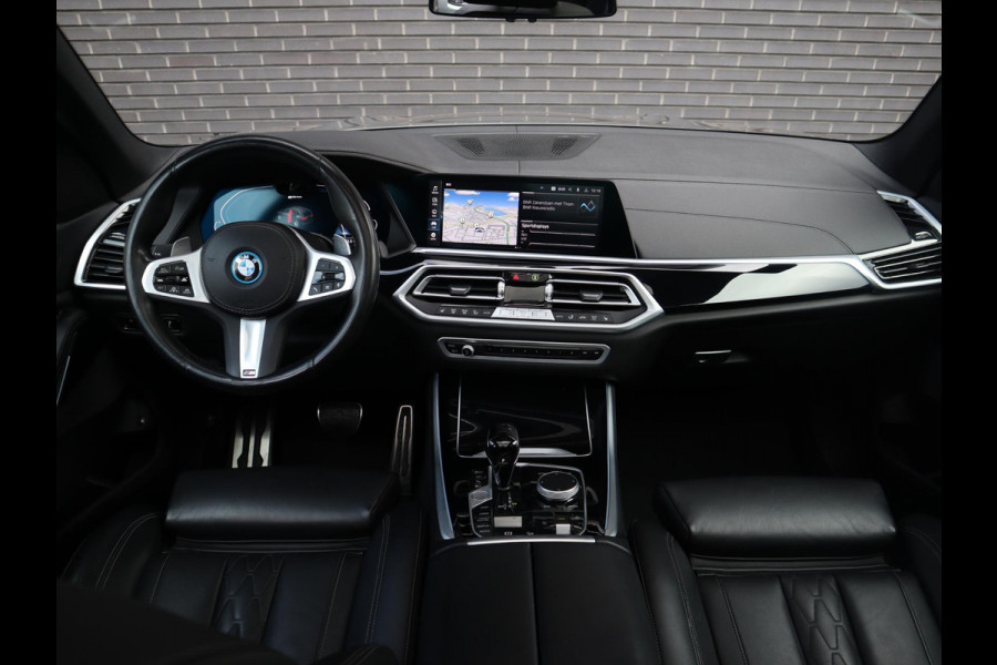 BMW X5 xDrive45e High Executive M Sport Pakket Automaat /  Live Cockpit Professional / Panoramadak / Driving Assistant Professional / Trekhaak / Luchtvering / Comfortstoelen / M Sportremsysteem / 22 Inch / Hifi / Parkeerhulpsysteem Plus