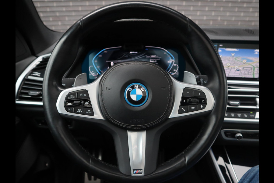BMW X5 xDrive45e High Executive M Sport Pakket Automaat /  Live Cockpit Professional / Panoramadak / Driving Assistant Professional / Trekhaak / Luchtvering / Comfortstoelen / M Sportremsysteem / 22 Inch / Hifi / Parkeerhulpsysteem Plus