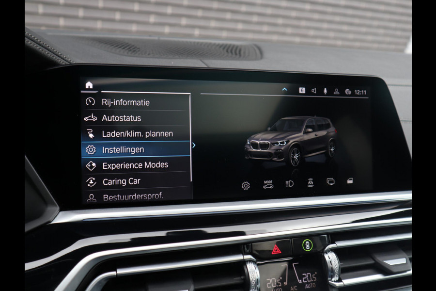 BMW X5 xDrive45e High Executive M Sport Pakket Automaat /  Live Cockpit Professional / Panoramadak / Driving Assistant Professional / Trekhaak / Luchtvering / Comfortstoelen / M Sportremsysteem / 22 Inch / Hifi / Parkeerhulpsysteem Plus
