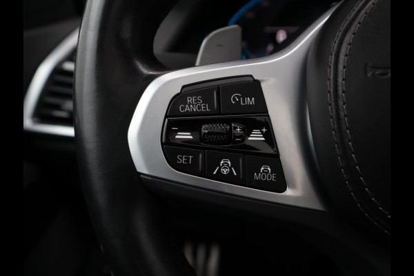 BMW X5 xDrive45e High Executive M Sport Pakket Automaat /  Live Cockpit Professional / Panoramadak / Driving Assistant Professional / Trekhaak / Luchtvering / Comfortstoelen / M Sportremsysteem / 22 Inch / Hifi / Parkeerhulpsysteem Plus