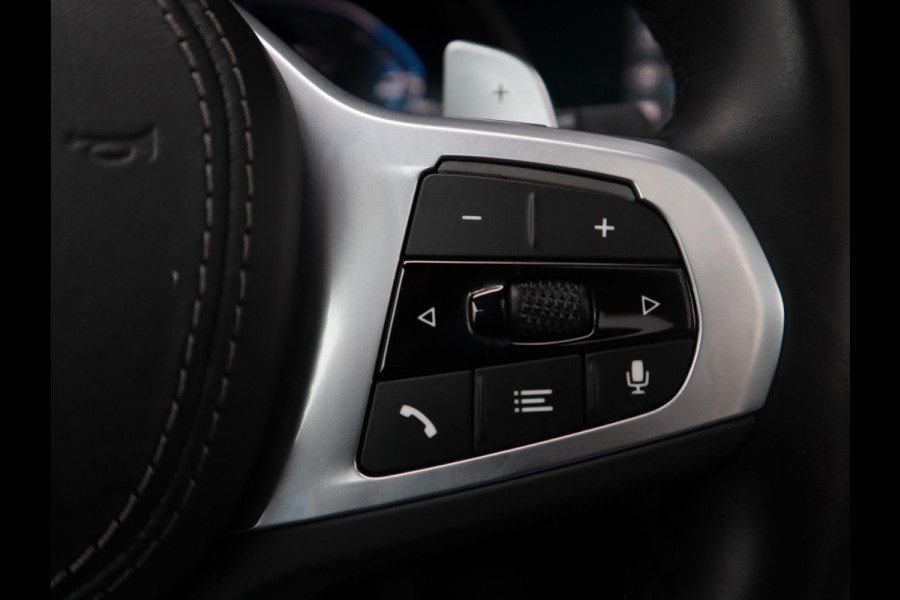 BMW X5 xDrive45e High Executive M Sport Pakket Automaat /  Live Cockpit Professional / Panoramadak / Driving Assistant Professional / Trekhaak / Luchtvering / Comfortstoelen / M Sportremsysteem / 22 Inch / Hifi / Parkeerhulpsysteem Plus