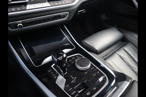BMW X5 xDrive45e High Executive M Sport Pakket Automaat /  Live Cockpit Professional / Panoramadak / Driving Assistant Professional / Trekhaak / Luchtvering / Comfortstoelen / M Sportremsysteem / 22 Inch / Hifi / Parkeerhulpsysteem Plus