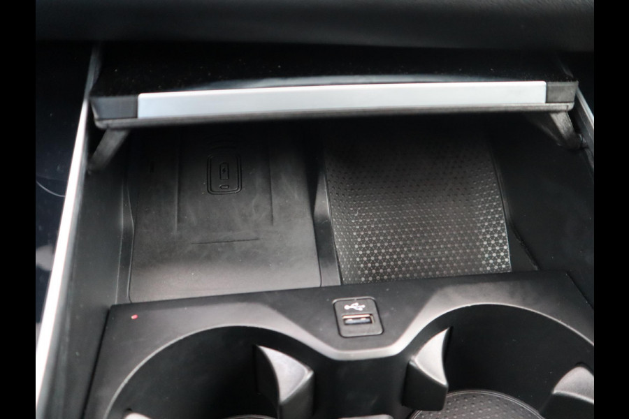 BMW X5 xDrive45e High Executive M Sport Pakket Automaat /  Live Cockpit Professional / Panoramadak / Driving Assistant Professional / Trekhaak / Luchtvering / Comfortstoelen / M Sportremsysteem / 22 Inch / Hifi / Parkeerhulpsysteem Plus