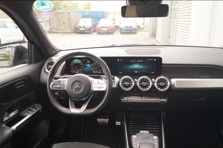 Mercedes-Benz Glb 180 Automaat AMG Business Solution -PANO-ECC-TREKHAAK-