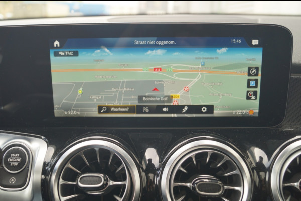 Mercedes-Benz Glb 180 Automaat AMG Business Solution -PANO-ECC-TREKHAAK-