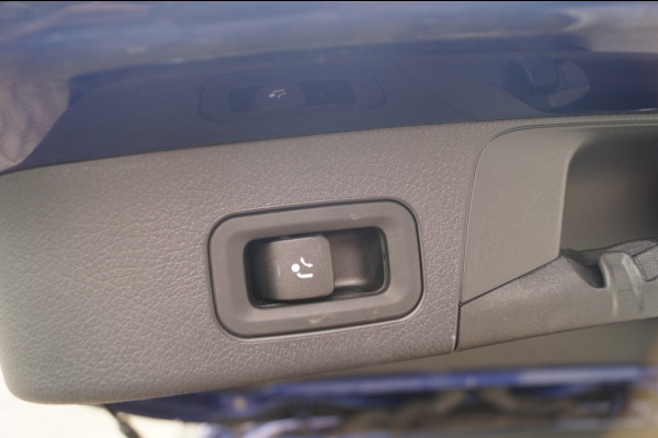 Mercedes-Benz Glb 180 Automaat AMG Business Solution -PANO-ECC-TREKHAAK-