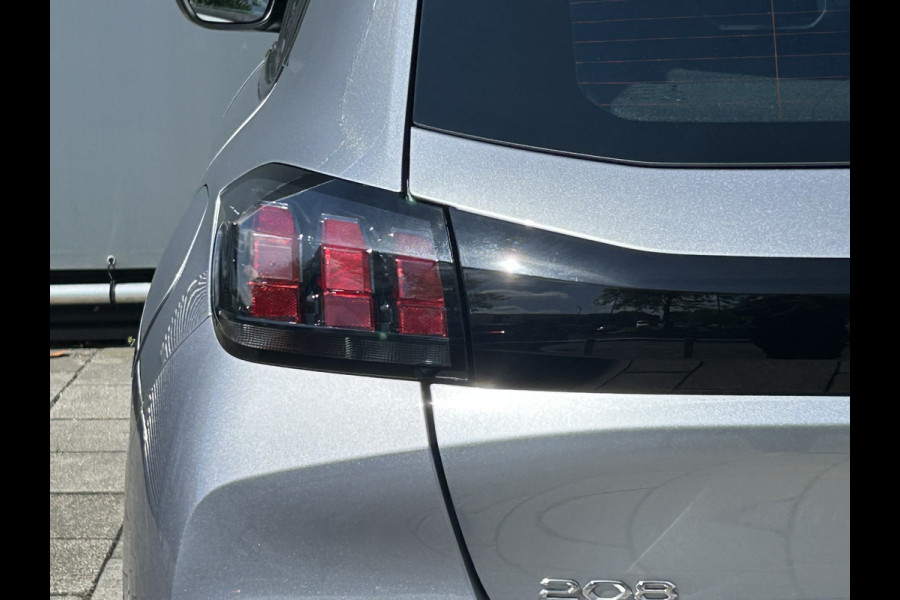 Peugeot 208 BWJ 12-2022 | 1.2 75PK Active Pack | ELEK. AIRCO | NAVI | CARPLAY | LICHTMETAAL | PDC | CRUISE |