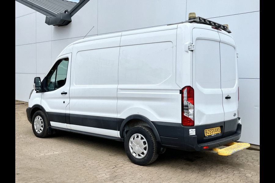 Ford Transit 2.0 TDCI 130PK L2H2 Airco Cruise Control Parkeersensoren Stoelverwarming Zwaailampen Kastwand Inbouw