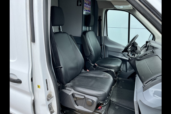Ford Transit 2.0 TDCI 130PK L2H2 Airco Cruise Control Parkeersensoren Stoelverwarming Zwaailampen Kastwand Inbouw