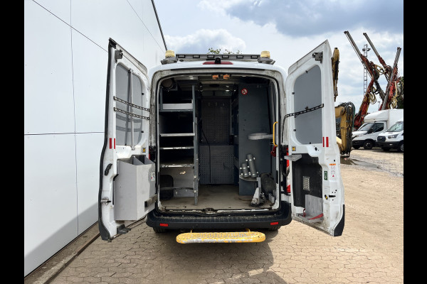 Ford Transit 2.0 TDCI 130PK L2H2 Airco Cruise Control Parkeersensoren Stoelverwarming Zwaailampen Kastwand Inbouw