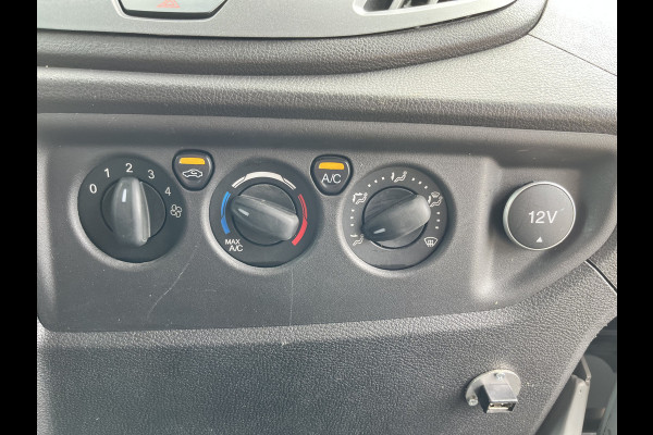 Ford Transit 2.0 TDCI 130PK L2H2 Airco Cruise Control Parkeersensoren Stoelverwarming Zwaailampen Kastwand Inbouw