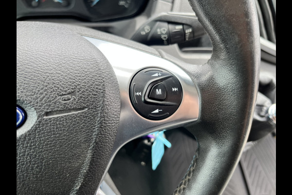 Ford Transit 2.0 TDCI 130PK L2H2 Airco Cruise Control Parkeersensoren Stoelverwarming Zwaailampen Kastwand Inbouw