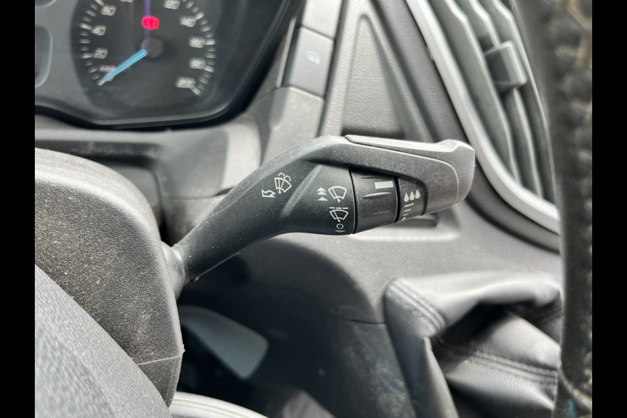 Ford Transit 2.0 TDCI 130PK L2H2 Airco Cruise Control Parkeersensoren Stoelverwarming Zwaailampen Kastwand Inbouw