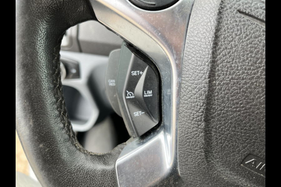 Ford Transit 2.0 TDCI 130PK L2H2 Airco Cruise Control Parkeersensoren Stoelverwarming Zwaailampen Kastwand Inbouw
