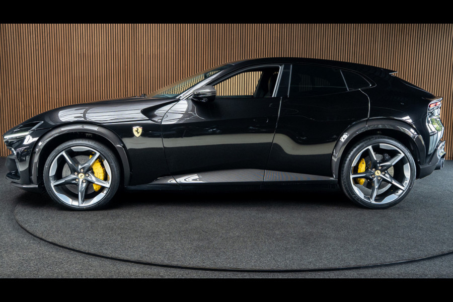 Ferrari Purosangue 6.5 V12 Full options! Nieuw! Alcantara Carbon exterieur & interieur Panoramadak Memory seats met massage functie Rondomzicht camera