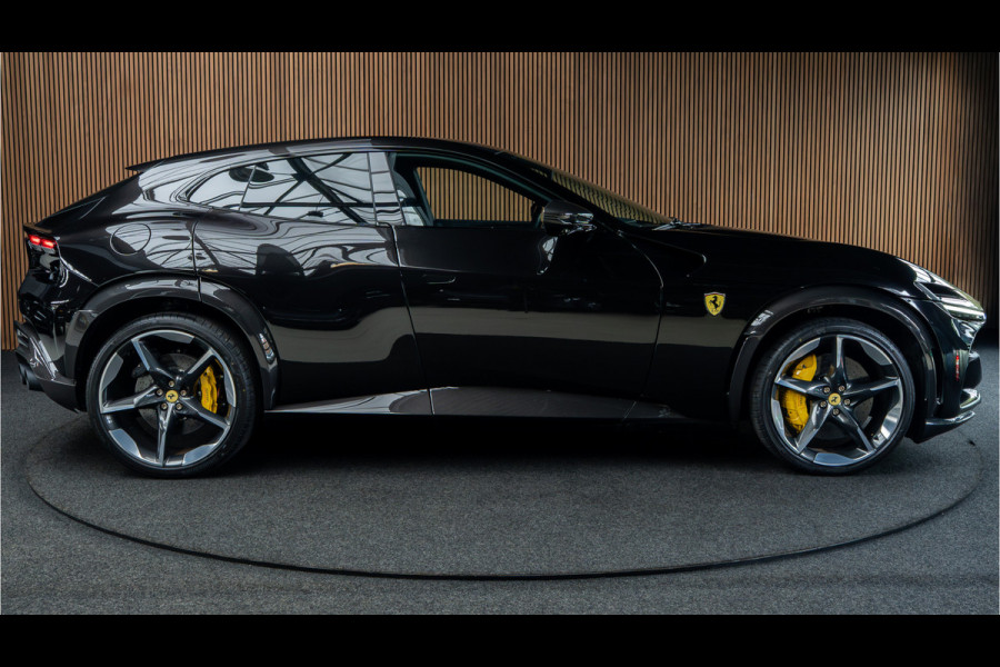 Ferrari Purosangue 6.5 V12 Full options! Nieuw! Alcantara Carbon exterieur & interieur Panoramadak Memory seats met massage functie Rondomzicht camera