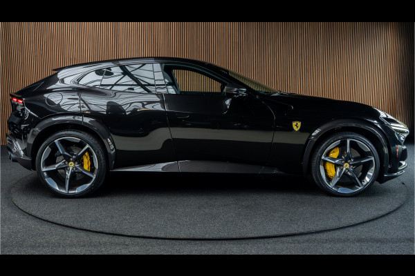 Ferrari Purosangue 6.5 V12 Full options! Nieuw! Alcantara Carbon exterieur & interieur Panoramadak Memory seats met massage functie Rondomzicht camera