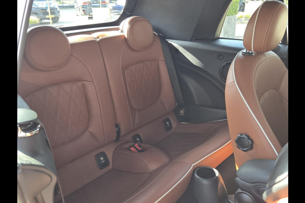 MINI Cabrio 2.0 Cooper S Chili | SPORTSTOELEN | LEDER | STOELVERWARMING | KEYLESS ENTRY | CAMERA | VOORRUIT VERWARMING |