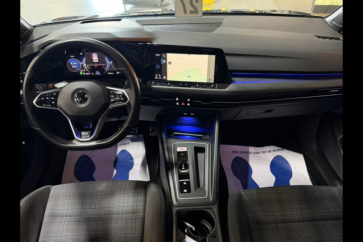Volkswagen Golf 8 GTE | 245pk | Plug-in Hybrid | Pano | IQ.Light | IQ.Drive | Head-up | Elektrische Trekhaak | Rijklaar