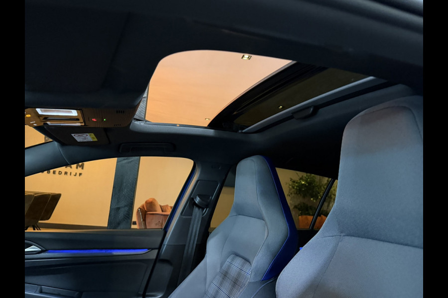 Volkswagen Golf 8 GTE | 245pk | Plug-in Hybrid | Pano | IQ.Light | IQ.Drive | Head-up | Elektrische Trekhaak | Rijklaar