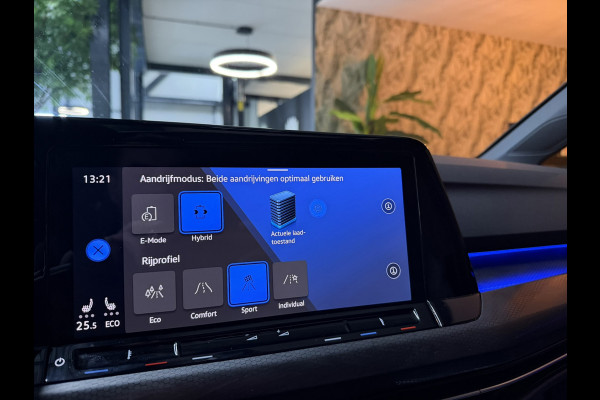Volkswagen Golf 8 GTE | 245pk | Plug-in Hybrid | Pano | IQ.Light | IQ.Drive | Head-up | Elektrische Trekhaak | Rijklaar