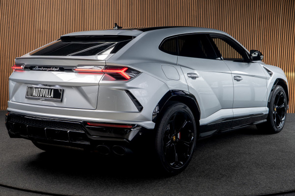 Lamborghini Urus 4.0 V8 HUD Leder Ceramic B&O 360° Massage ACC Alcantara hemel Elektr. achterklep Elektr. verstelbare stoelen met memory Stoel & Stuurverwarming Navi PDC Climate LM velgen