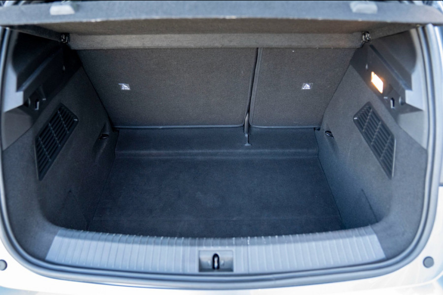 Renault Mégane E-Tech EV40 Boost Charge Techno|Prijs rijklaar incl. 12 mnd garantie|Stoel/Stuurverwarming Carplay Trekhaak DAB PDC