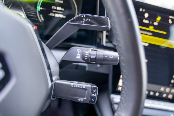 Renault Mégane E-Tech EV40 Boost Charge Techno|Prijs rijklaar incl. 12 mnd garantie|Stoel/Stuurverwarming Carplay Trekhaak DAB PDC