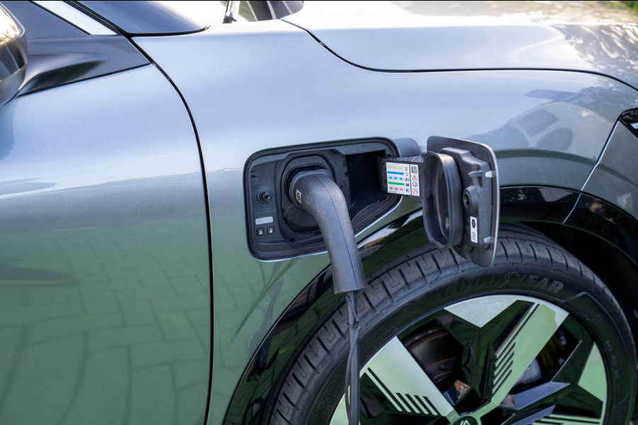 Renault Mégane E-Tech EV40 Boost Charge Techno|Prijs rijklaar incl. 12 mnd garantie|Stoel/Stuurverwarming Carplay Trekhaak DAB PDC