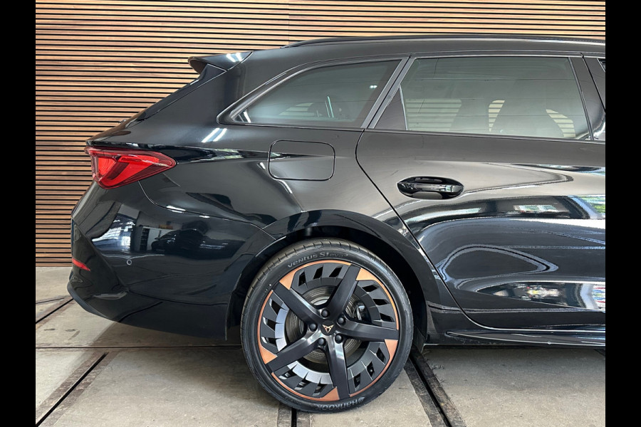 CUPRA Leon 1.4 TSI e-Hybrid VZ Copper Edition 245 PK| CUPRA Supersport stuur | Panorama | KESSY | ACC |Rijassistent XL|Memory|19”