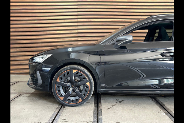 CUPRA Leon 1.4 TSI e-Hybrid VZ Copper Edition 245 PK| CUPRA Supersport stuur | Panorama | KESSY | ACC |Rijassistent XL|Memory|19”
