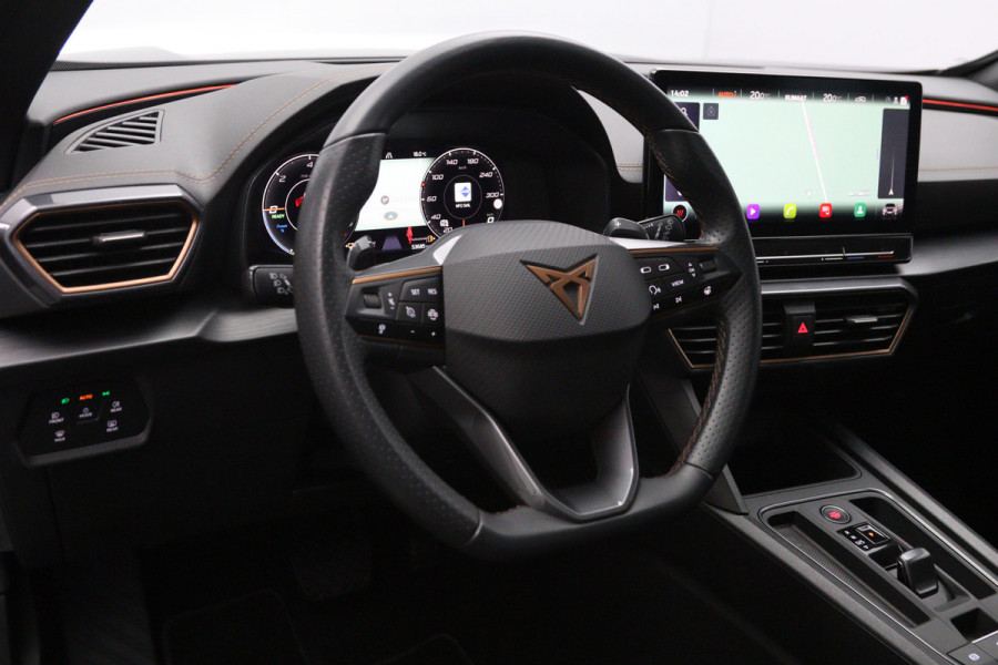 CUPRA Formentor 1.4 e-Hybrid 204 PK Performance PHEV, Panoramadak, Camera, Adap. Cruise Control