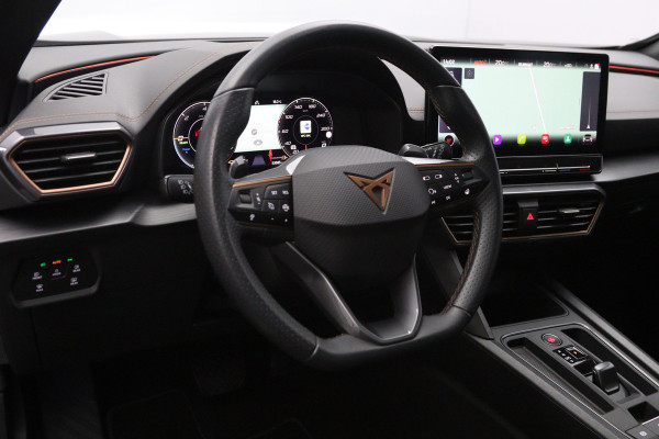 CUPRA Formentor 1.4 e-Hybrid 204 PK Performance PHEV, Panoramadak, Camera, Adap. Cruise Control